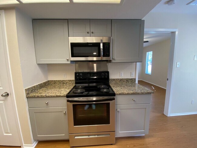 Foto del edificio - Moran Properties (11308 Ptarmigan Cv) SOLD  4.17.26