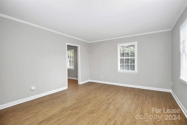 Foto del edificio - 1001 Wimbledon Rd
