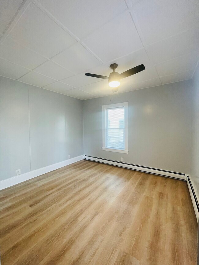 Foto del edificio - 81 Richards Ave