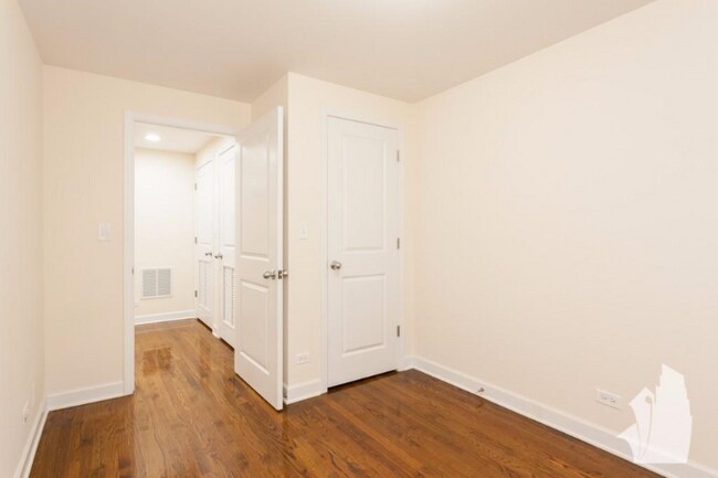 Foto del edificio - 4653 N Wolcott Ave