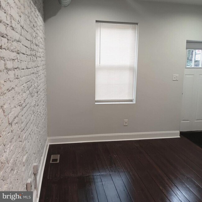 Foto del edificio - 2628 E Harold St