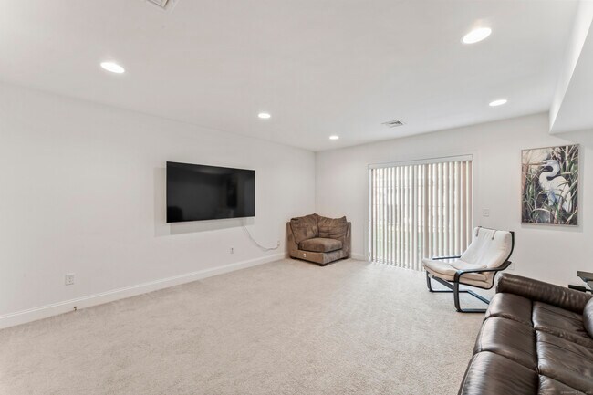 Foto del edificio - 403 Copper Square Dr