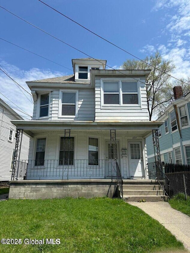 Primary Photo - 427 Duane Ave