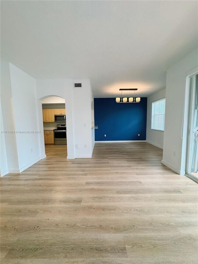 Building Photo - ENTURY PARK CONDO