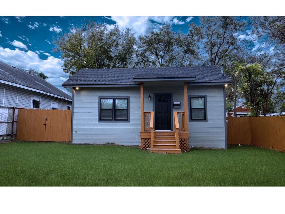 Primary Photo - 1718 N 22nd St