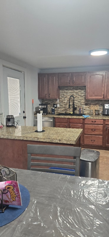 Building Photo - 2655 Worchester St