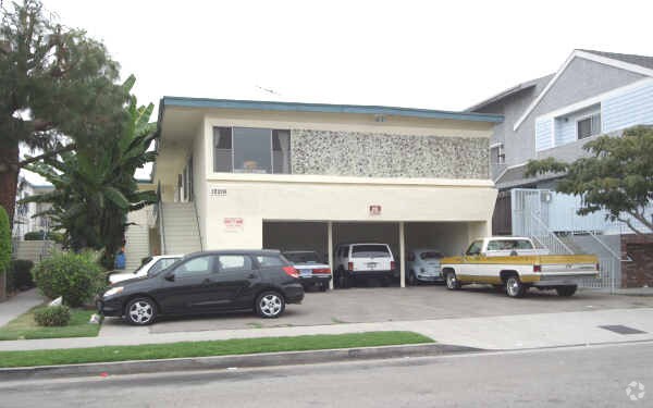 Primary Photo - 12219 Pacific Ave