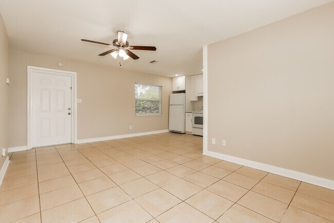 Foto del edificio - 779 Lynndale St N