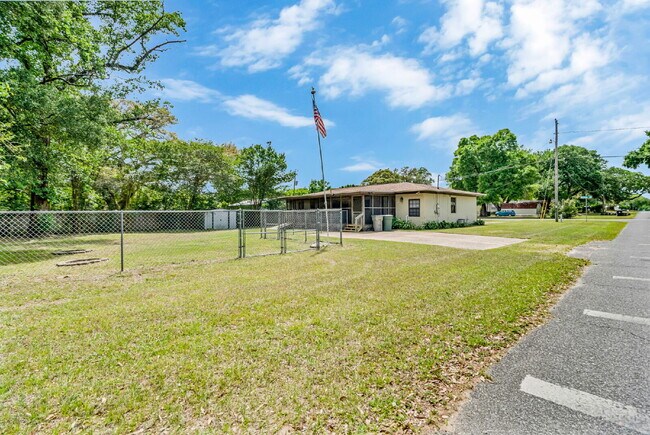 Foto del edificio - Charming 4 Bedroom Pensacola Rental in a Convenient Location!