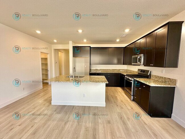 Foto del edificio - Brand New Home in Carson City 3 Bedroom 2 ...