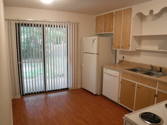 Foto del edificio - 1548 Blountstown St
