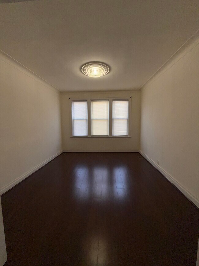 Foto del edificio - 726 Garfield Ave