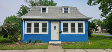 Building Photo - 245 Monroe St SE