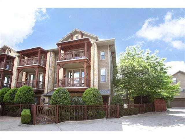 Foto del edificio - 6312 Purcell Ct