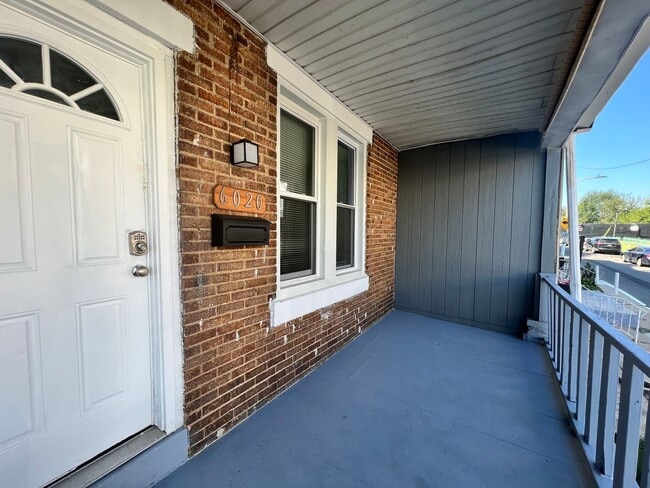 Building Photo - 3b/1.5b House Section 8 only.