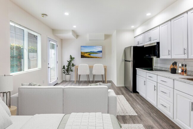 Foto del edificio - 18120 Bromley St