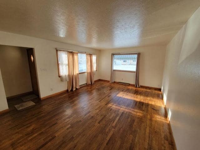 Building Photo - 3 bedroom in Laurel MT 59044