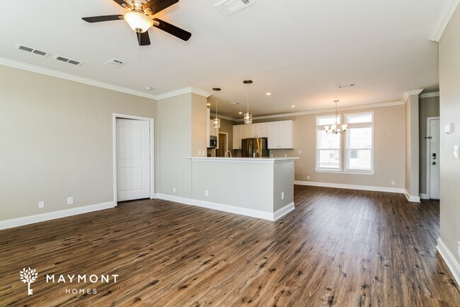 Building Photo - 701 Pelican Ct