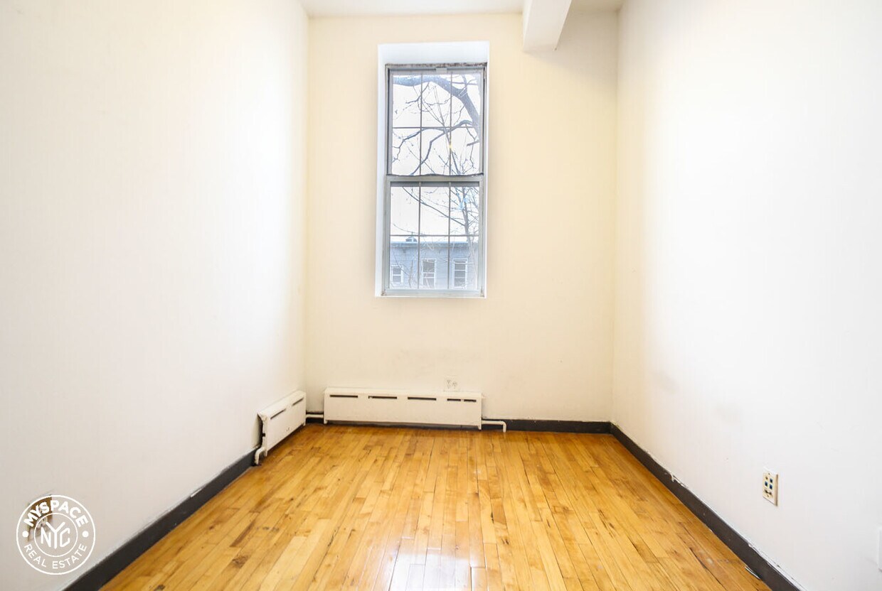Building Photo - 19-20-20 Harman St