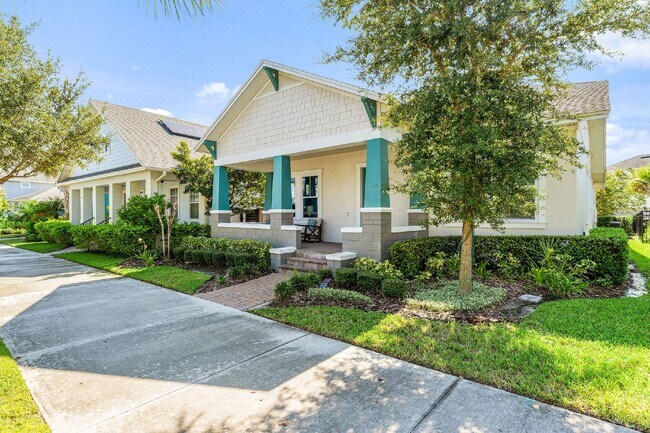 Foto del edificio - Gorgeous 3 Bedroom Home + Office Available Now with Modern Fixtures and Optional Furnishings in D...