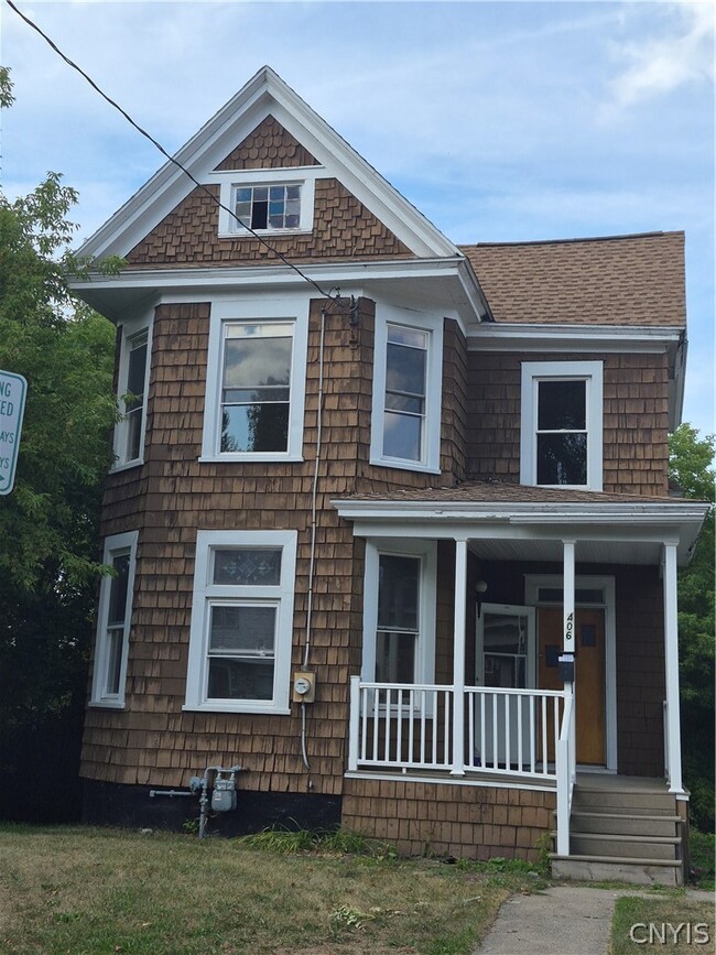 Building Photo - 406 Laforte Ave
