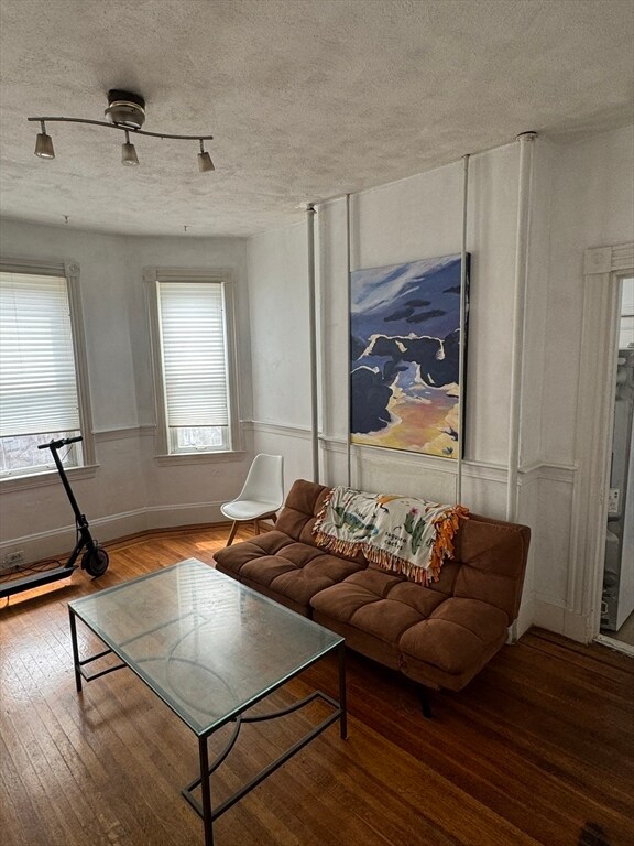 Foto del edificio - 58 Aspinwall Ave