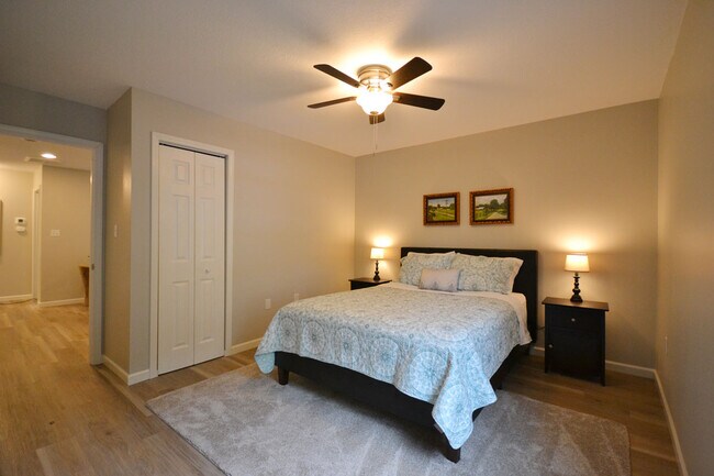 Building Photo - 110 Heywood Rd #18C