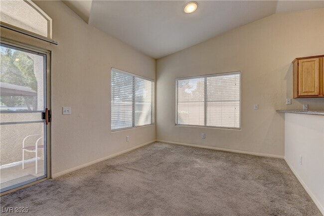 Foto del edificio - 7250 White Dove Dr