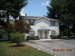 Building Photo - 151 Edgewood Dr