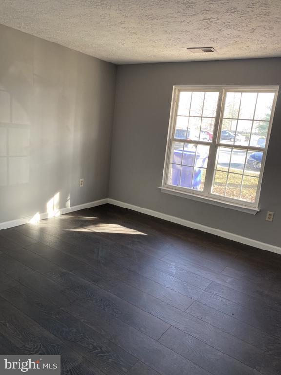 Building Photo - 2110 Tanglewood Dr