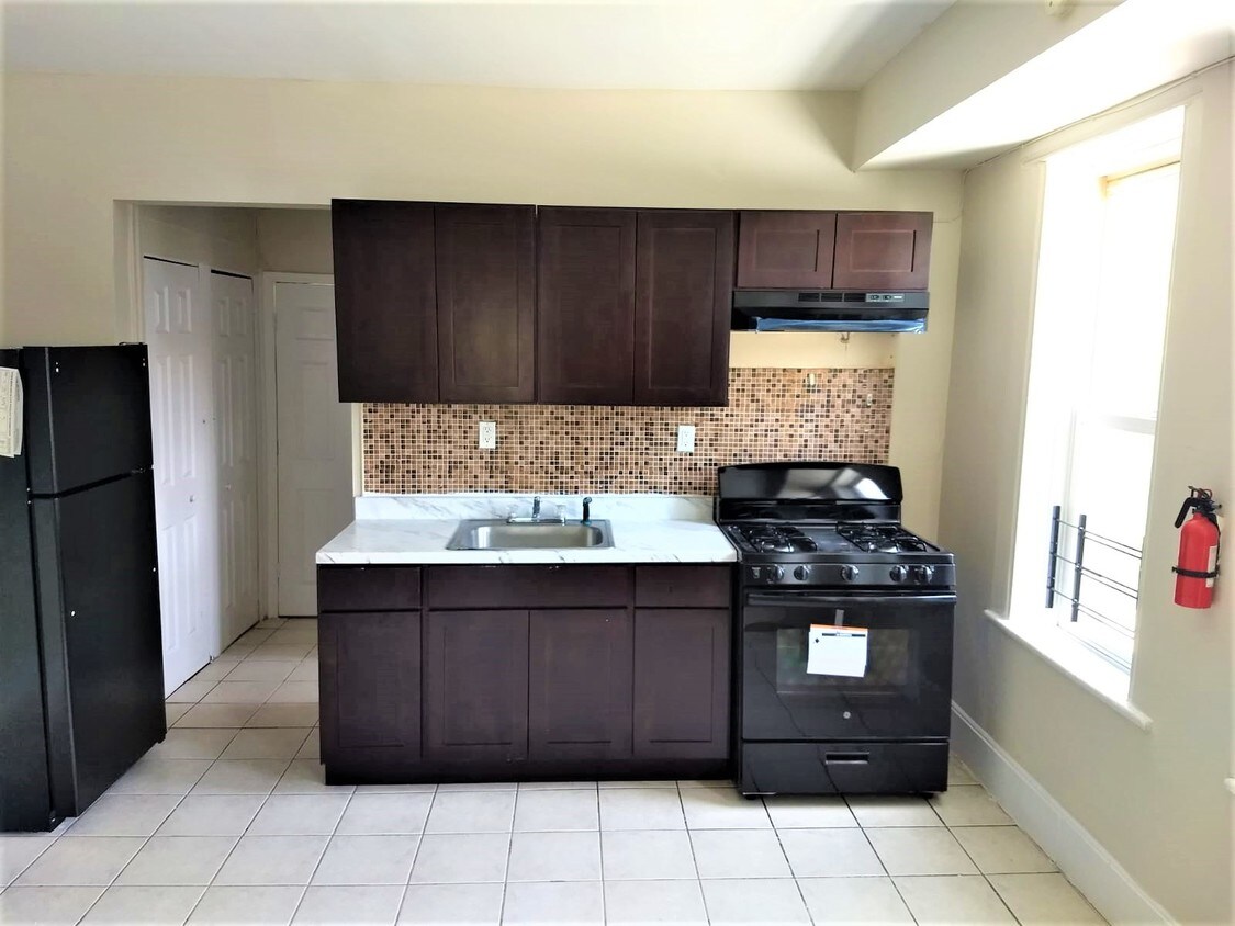 Foto principal - 1422 Springfield Ave