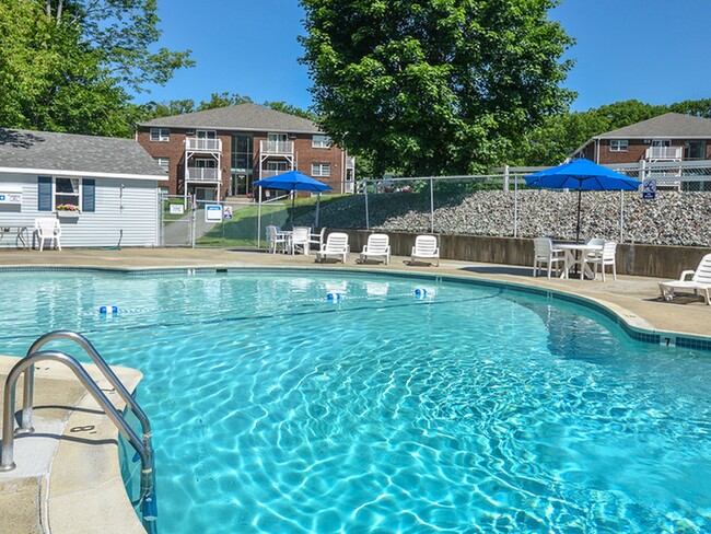 Pool Area - Lonvale Gardens