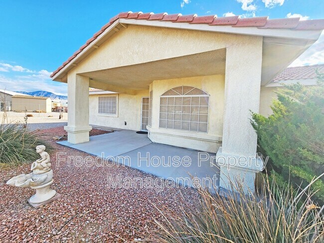 Foto del edificio - 3741 Malibou Ave