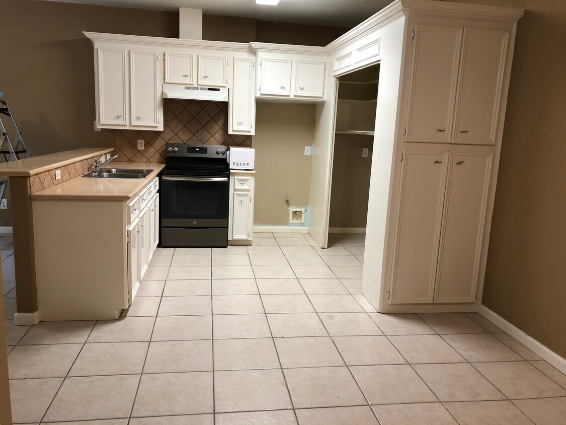 Primary Photo - 22856 Brazos Dr