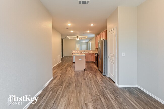 Foto del edificio - 14711 Myrtle Point Dr