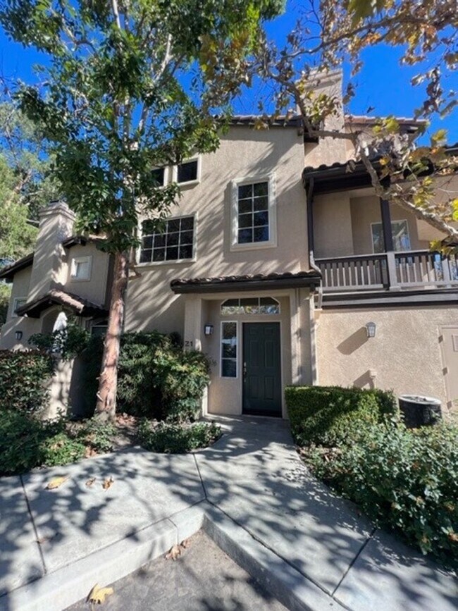 Building Photo - PICTURE PERFECT 2 BR/2 BATH PLUS LOFT END UNIT CONDO WITH DIRECT ACCESS 2 CAR GARAGE