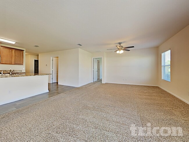 Foto del edificio - 3323 Canyon Falls Dr