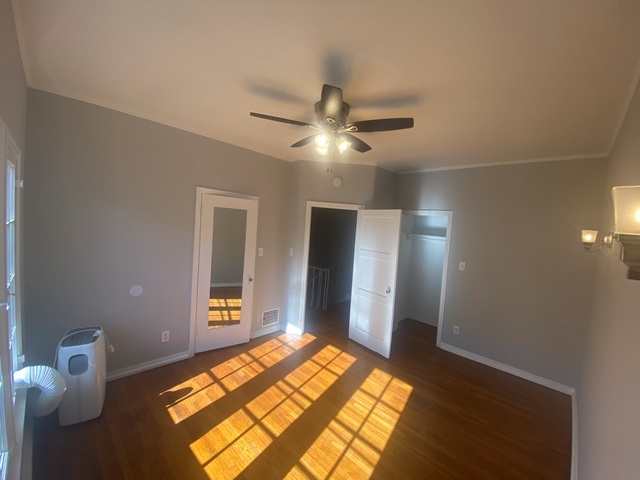 Building Photo - 227 S Poinsettia Pl