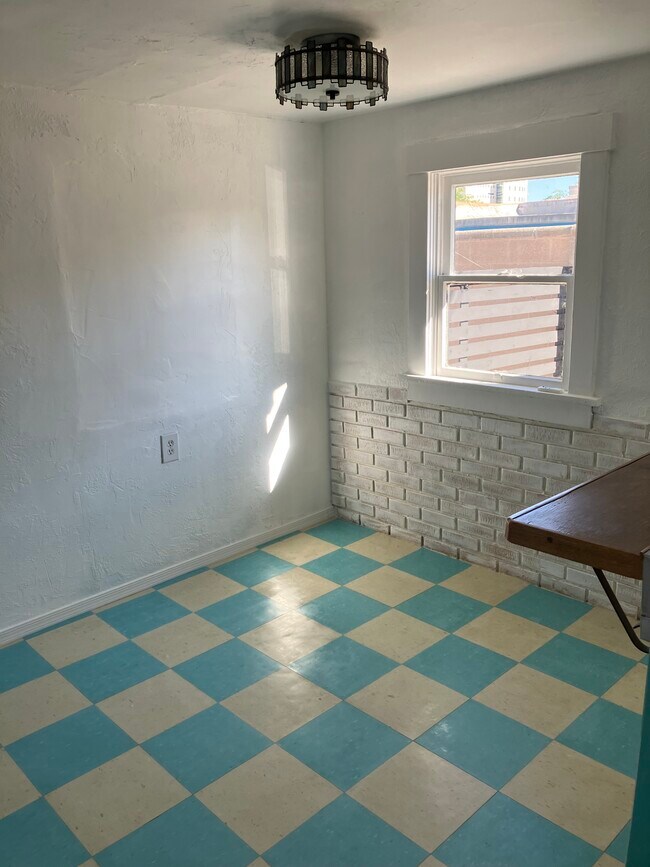 Foto del edificio - 912 7th St NW