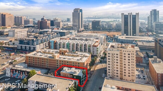 Building Photo - Studio, 1 bath Apartment - 330 Cedar Avenu...