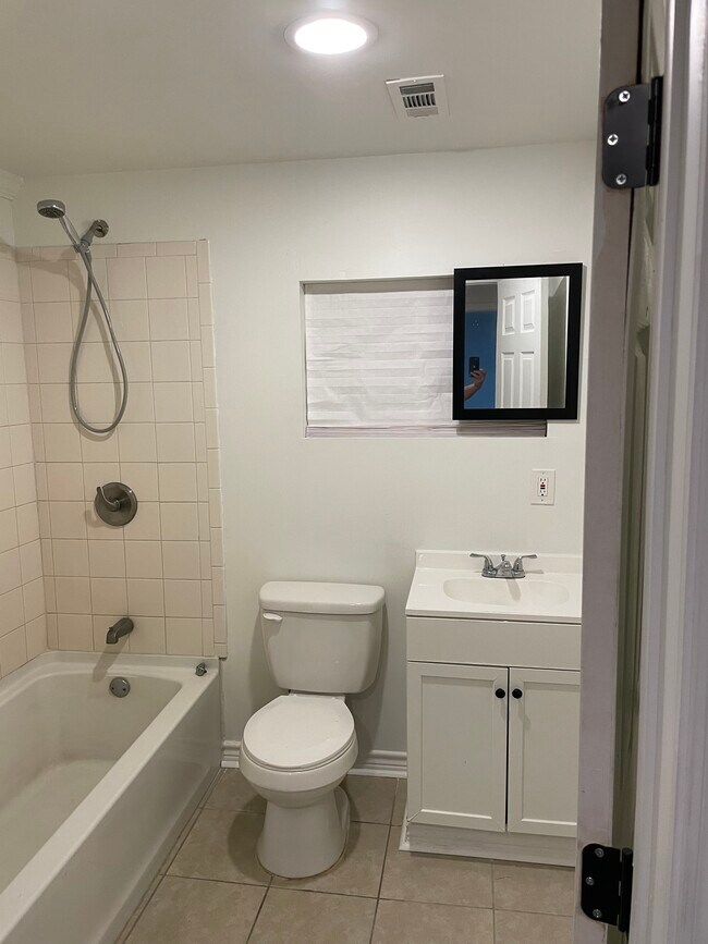 Building Photo - 1410A 15th St