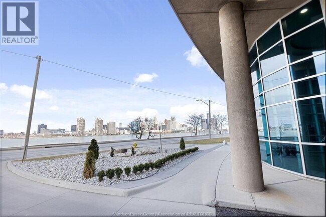 Building Photo - 1225 Riverside Dr W