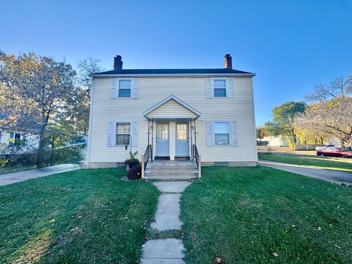 Foto principal - 2 Bedroom, 1 Bathroom Unit in 2nd Street D...