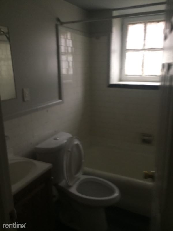 Foto del edificio - 4 br, 1 bath Apartment - 4825 N Camac St