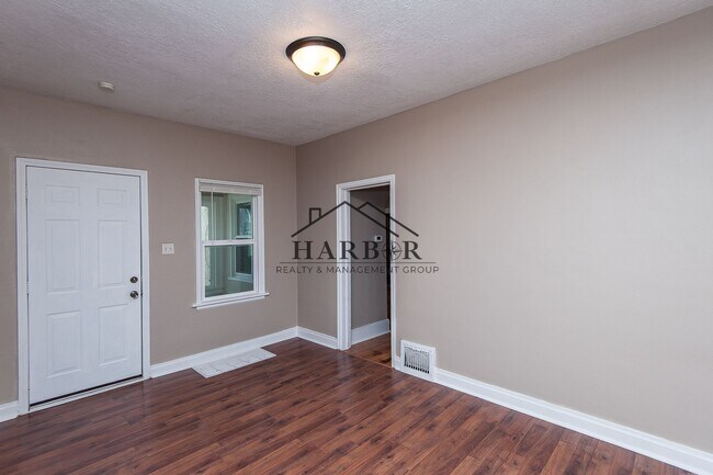 Foto del edificio - Charming Remodeled 3 bed 2 bath House!