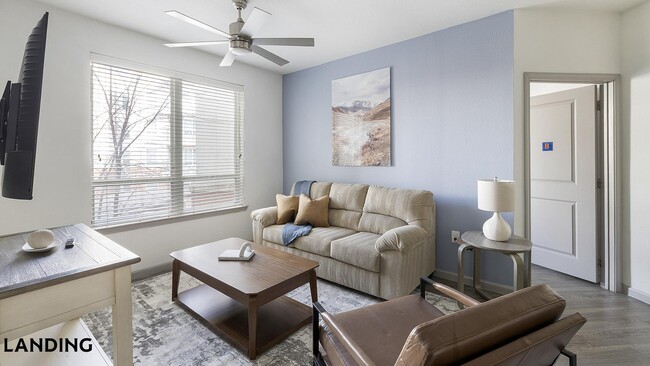 Building Photo - 1001 S Center St