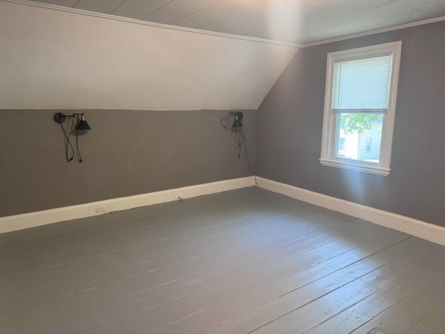 Building Photo - 79 Patten St