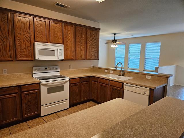 Foto del edificio - 5821 Blue Ribbon Rd
