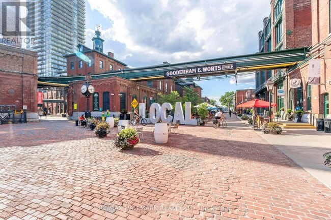 Photo du bâtiment - 35 Parliament St