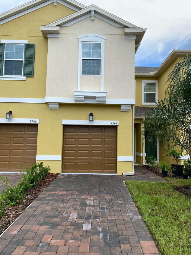 "Charming 3-Bedroom Oasis with 2.5 Baths i... - "Charming 3-Bedroom Oasis with 2.5 Baths i...